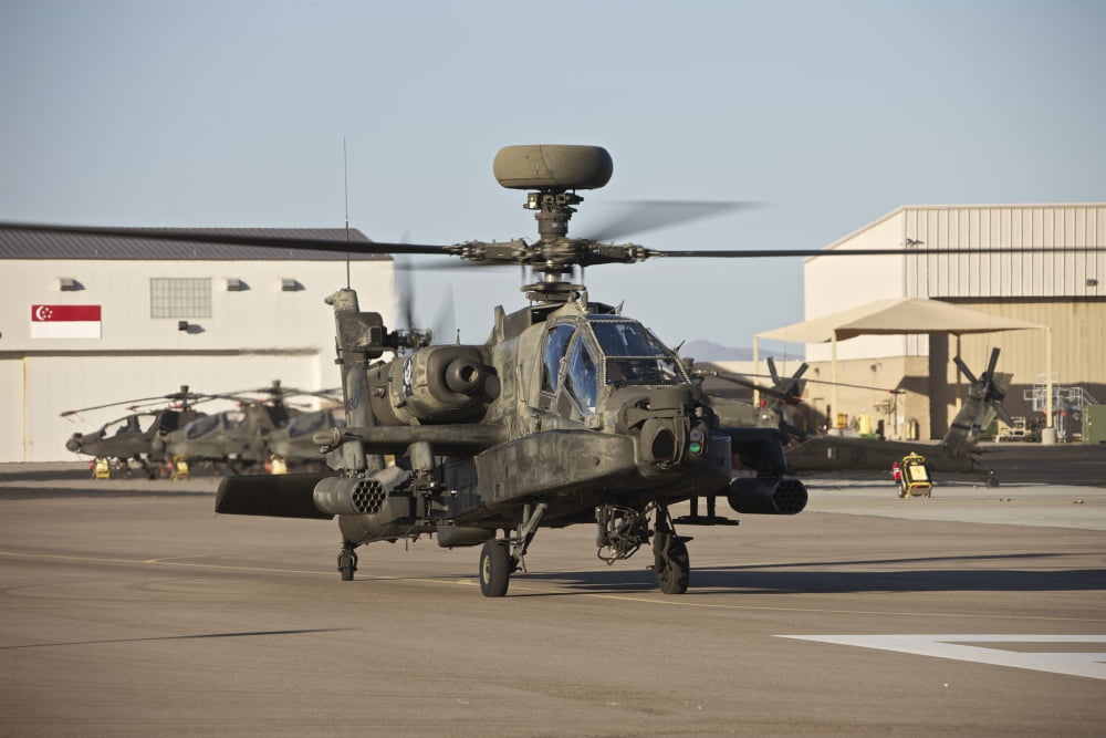 AH-64D Apache Longbow taxiing out to the launch pad Canvas Art - Terry MooreStocktrek Images (18 x 12)