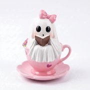 AHGQT Pink Teacup Ghost Reading Ceramic Statue , Bow Heart Floral Ghost Figurine with Saucer, Pastel Halloween Tabletop Decor, Spooky and Sweet Mini Sculpture for Desk, Bookshelf Home