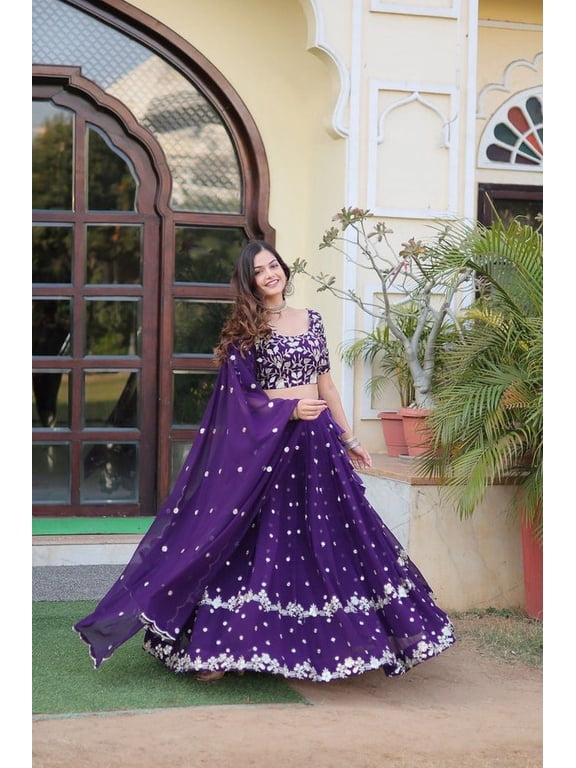 Discover elegance and grandeur with our Designer Faux Blooming Lehenga Choli With Dupatta Set, a perfect choice for weddings, festive celebrations, or any grand occasion.