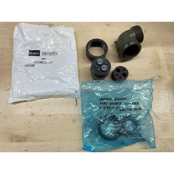 AMPHENOL MS3108E24-12S Angle Circular Connector Plug Size 24 5 Position