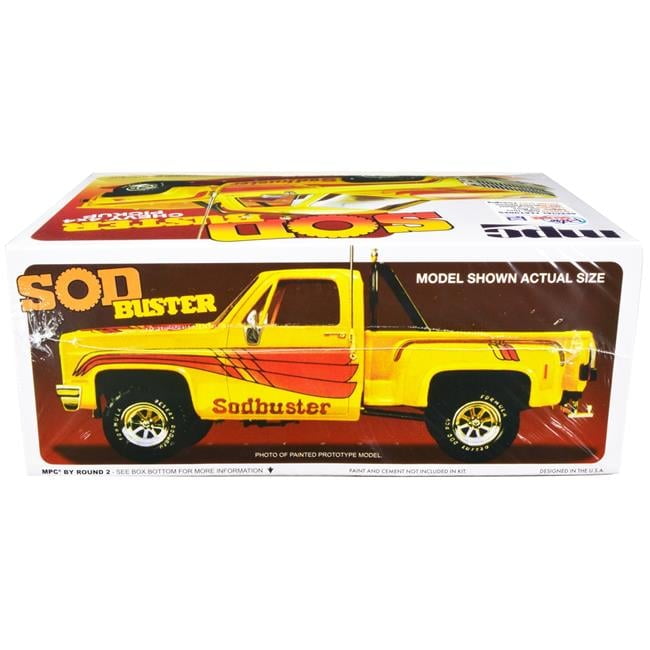 AMT Model Kit Skill 2 1981 Chevy Stepside Pickup Sod Buster