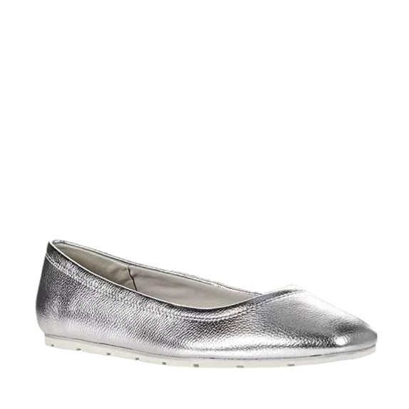 ANNE KLEIN Iggy Women/Adult shoe size Women 9.5 Casual IGGY-SLV Silver