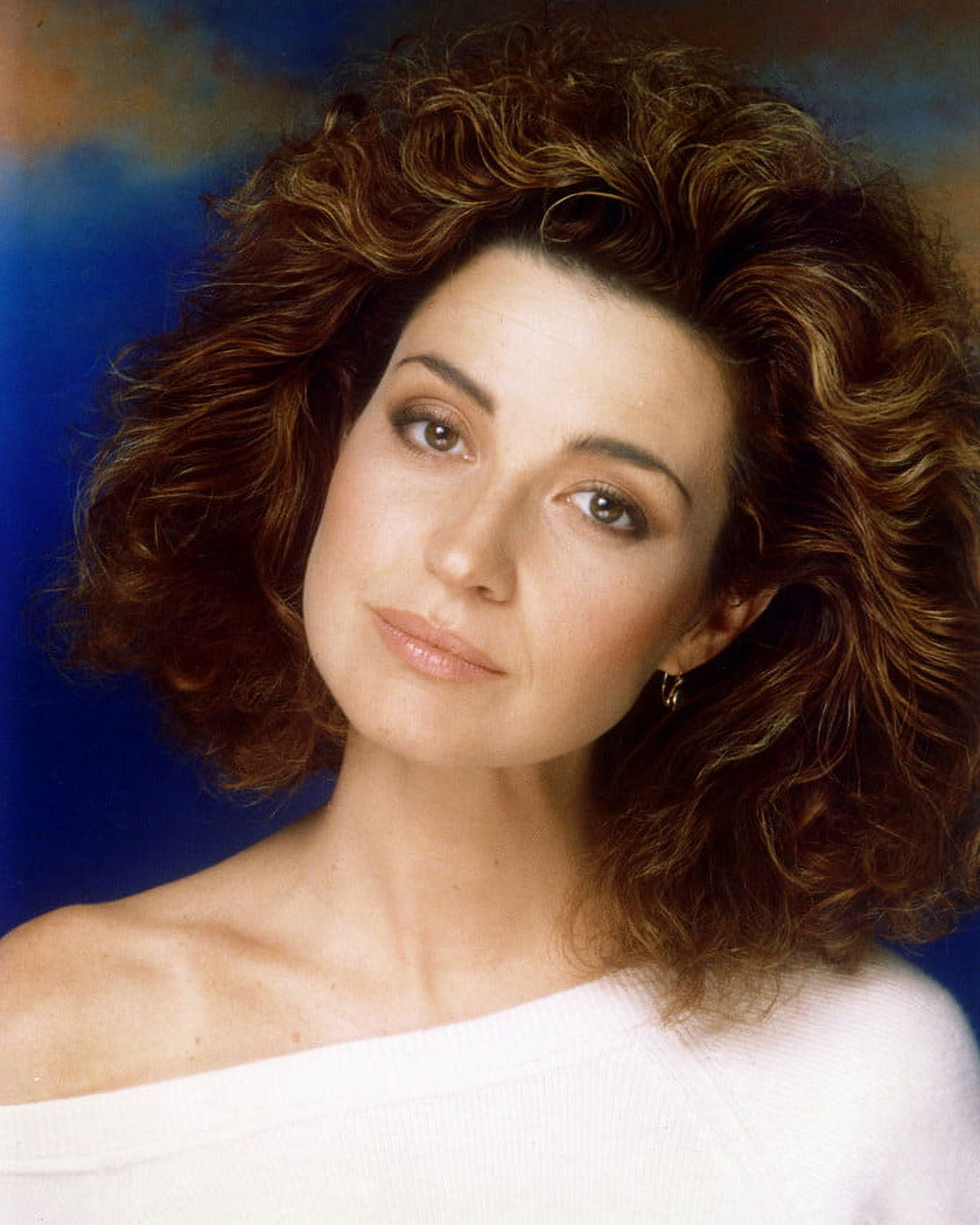 ANNIE POTTS CANDID CLOSE UP COLOR 24X36 POSTER - Walmart.com