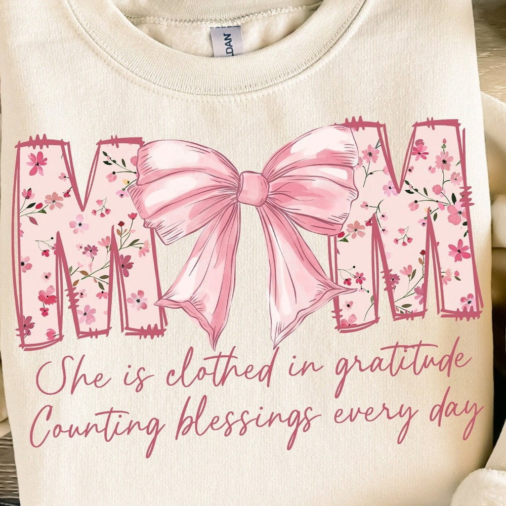 ANUNSHIRT Mom She is Clothed in Gratitude Counting Blessings Every Day ...