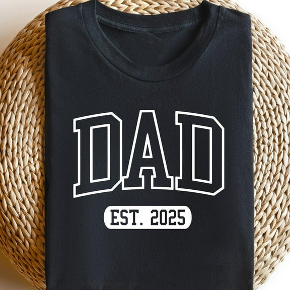 ANUNSHIRT Retro Dad Est 2025 Shirt, Father's Day T-Shirt, Funny Daddy Shirt, New Dad Gift, Father's Day Crewneck, Dad's Birthday Tee Unisex S-5XL Hot Trending Shirt, Vintage Birthday Gift