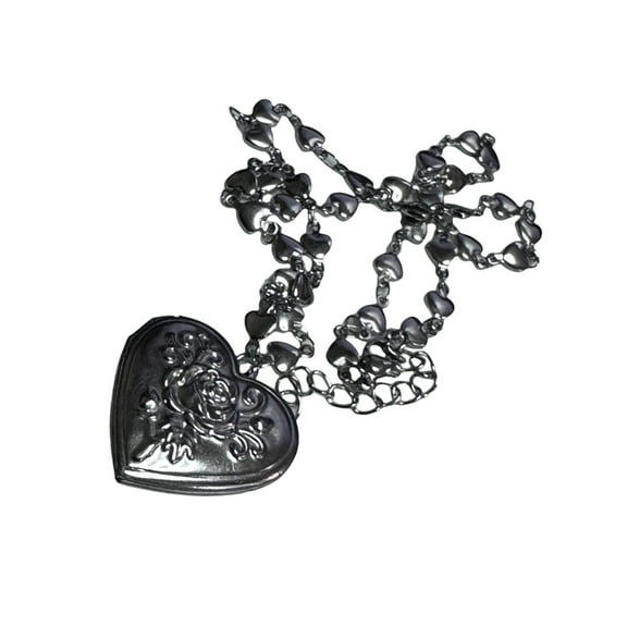 AOOOWER Stylish Heart Locket Necklace with Detailed Engravings Multifuntional Women Neck Jewelry Suitable for Various Outfits