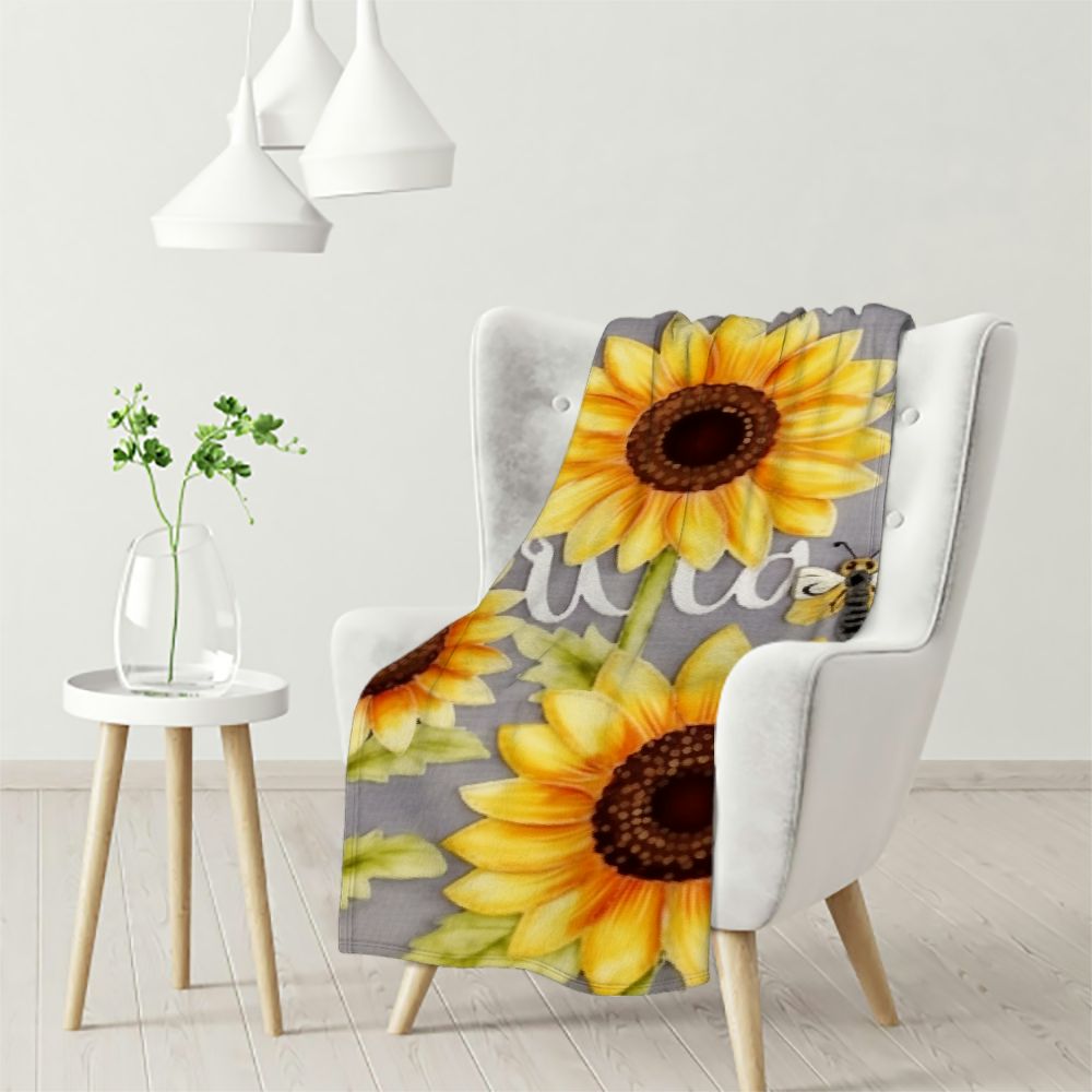 ARISTURING Flannel Bed Blanket Sunflowers Throw Blanket Lightweight