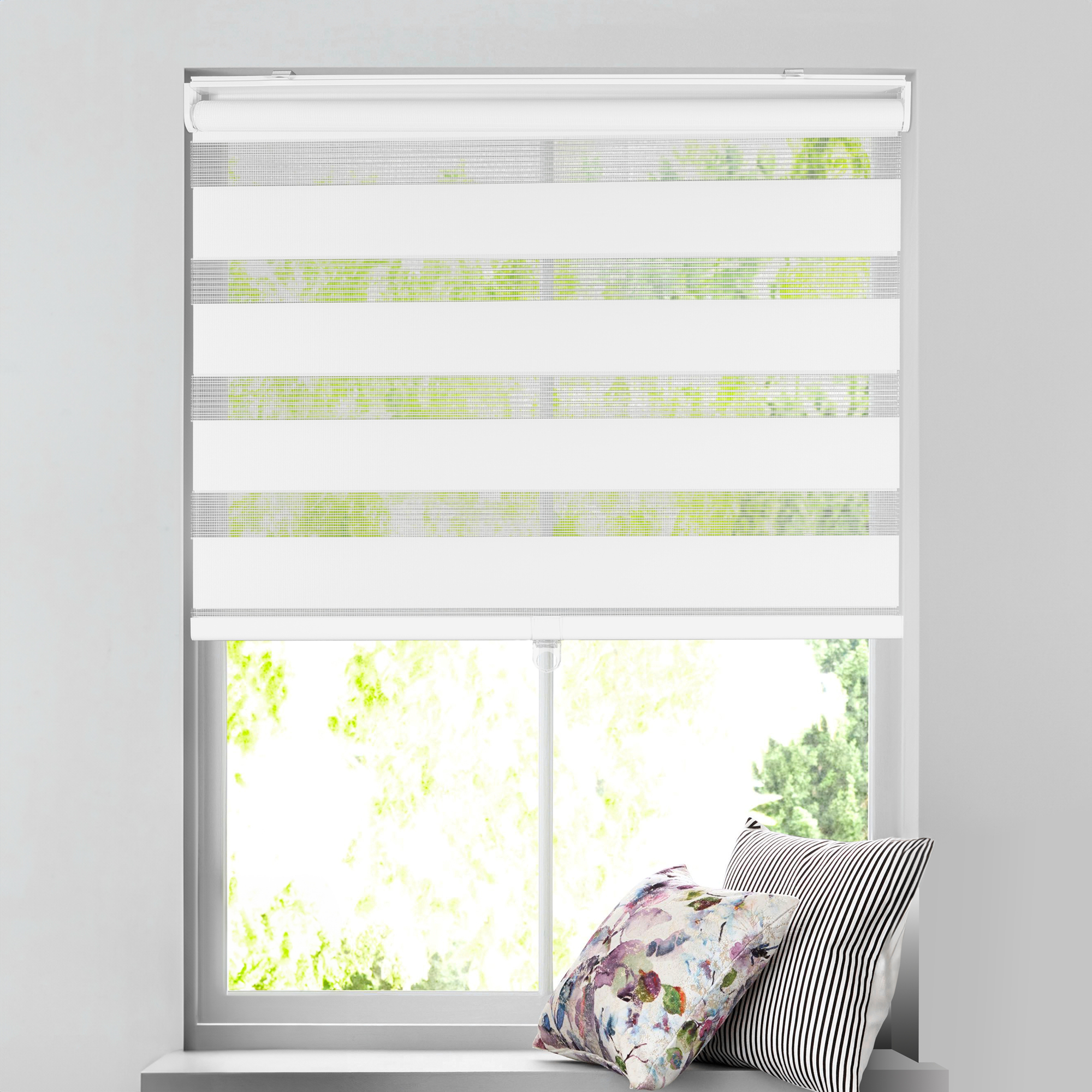 ARLO BLINDS Zebra Roller Shade, Light Filtering, Cordless, 34"W x 60"H, Simply White, Shade for Home, Blinds for Inteior Window