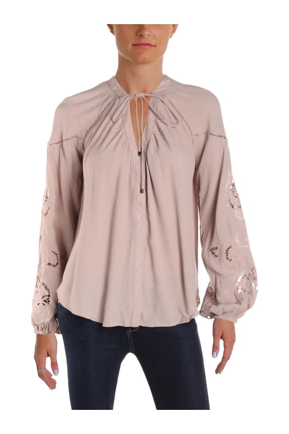 the Label Womens Laser Cut V-Neck Button-Down Top