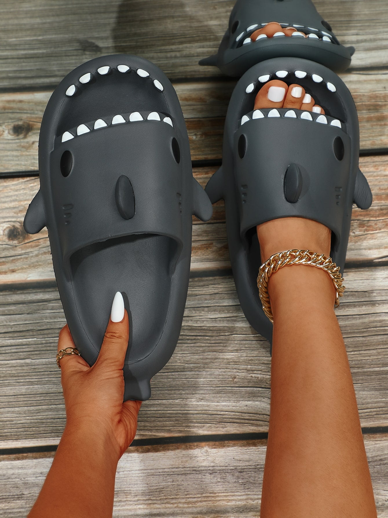 ASWMXR Preppy Light Grey Slippers For Women Cartoon Shark Design Slides ...