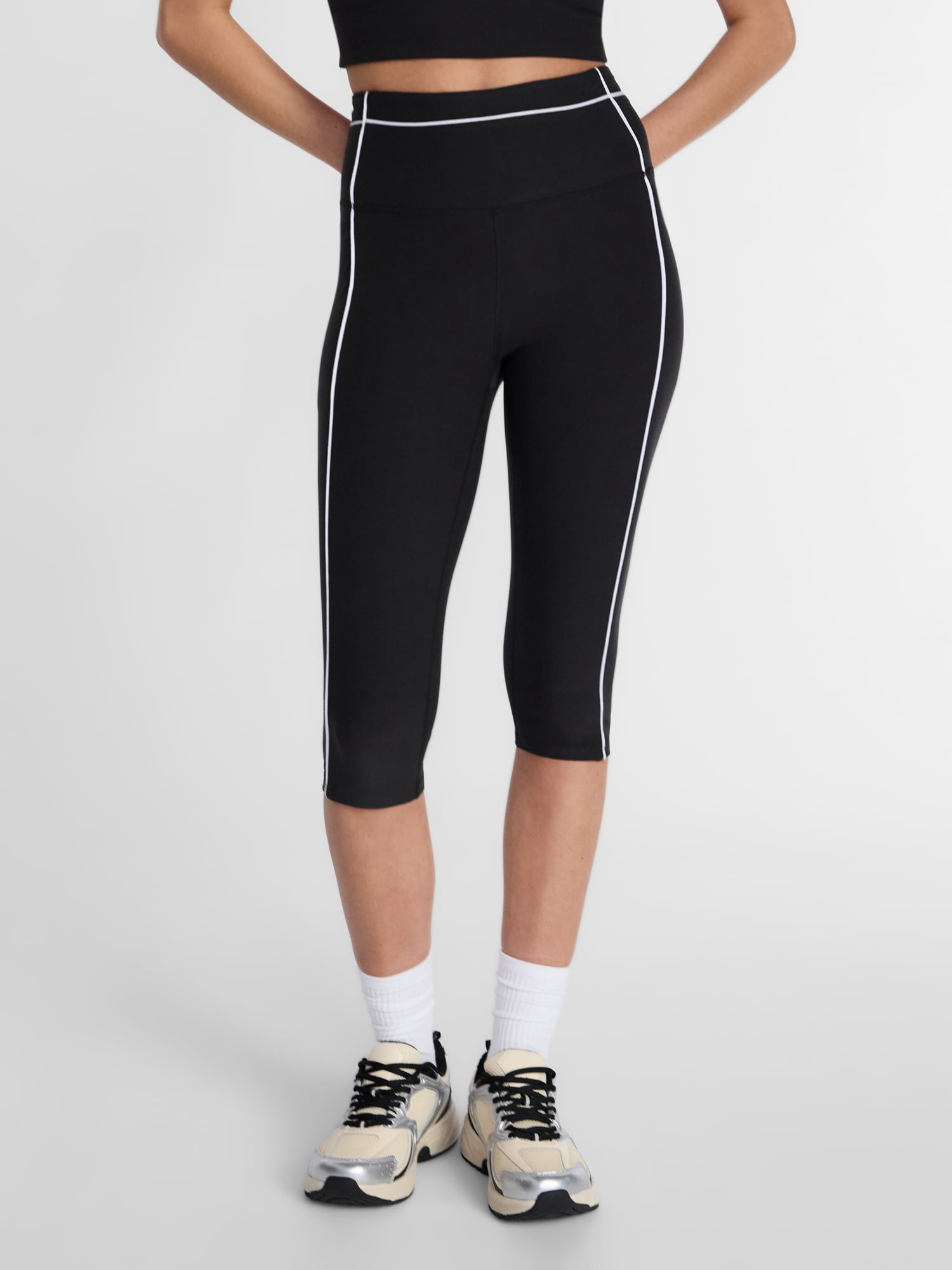 Athletic Works Women's and Women's Plus ButterCore Capris, Sizes XS-4X