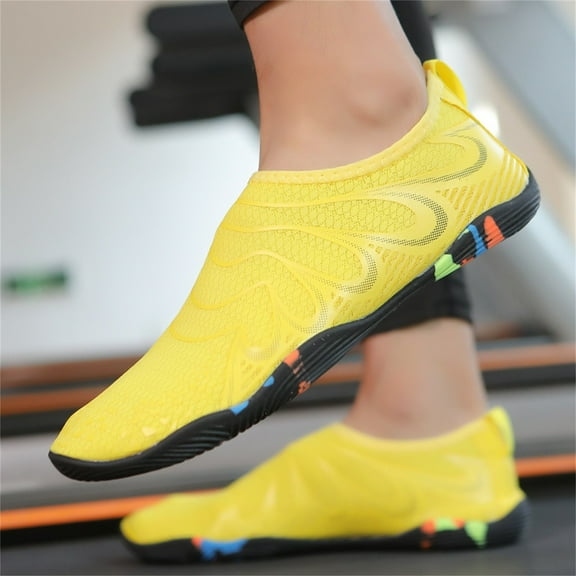 ATOGUTA Kids Aqua Beach Shoes, Non-Slip Boys Girls Water Shoes for Beach and Pool Use, Lightweight and Breathable Swim Shoes, Quick-Dry Yellow