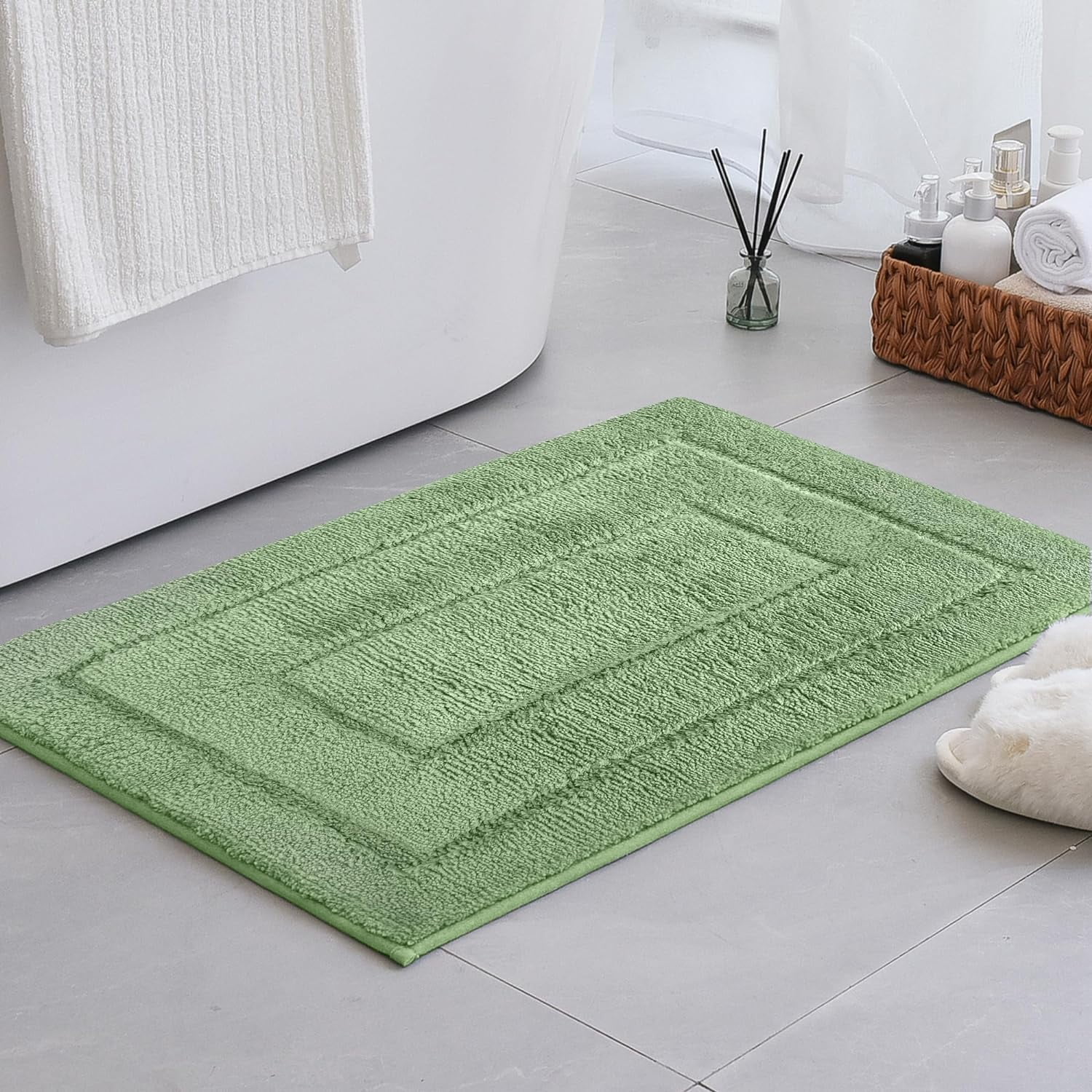 AUCOOD-Sage Green Bathroom Rugs Non Slip, 20" x 32", Bathroom Rugs ...
