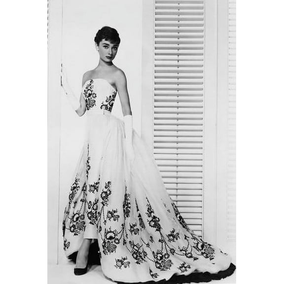 AUDREY HEPBURN FULL LENGTH STUDIO 24X36 Poster B&W PHOTO