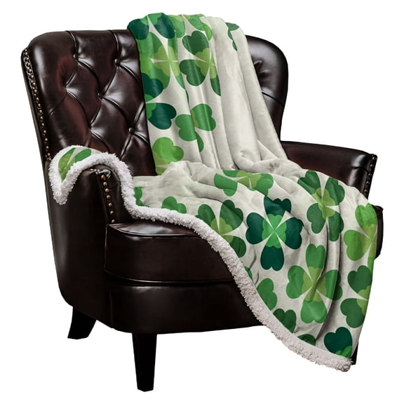AUQ Sherpa Fleece Throw Blanket Cozy Soft Warm Bed Blankets,St. Patrick's Day Four Leaf Clover Green Pattern Fuzzy Plush Microfiber Lightweight Blankets All Season for Couch Sofa 40x50IN