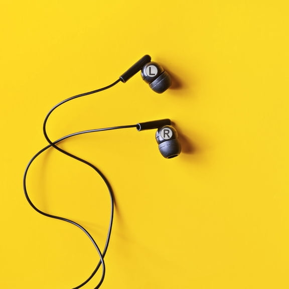 AURARMLET Black Earphone Marking Tags with Craftsmanship, Easy to Apply, Unique Design for Earphone Identification