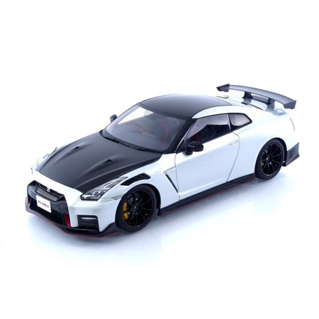 2022 Nissan GT-R (R35) Nismo Special Edition RHD Ultimate Metal Silver with Carbon Hood and Top 1/18 Model Car by Autoart