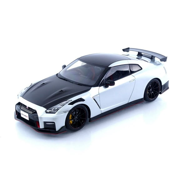 2022 Nissan GT-R (R35) Nismo Special Edition RHD Ultimate Metal Silver with Carbon Hood and Top 1/18 Model Car by Autoart