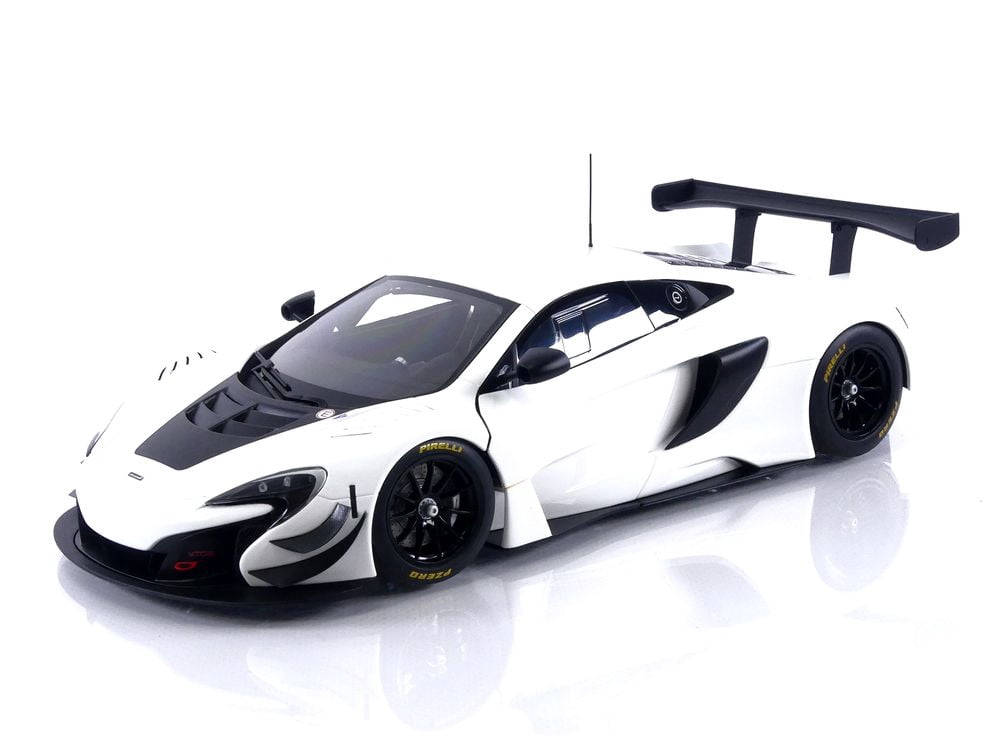 AUTOart 2017 Mclaren 650S GT3 Coupe Silica White 1:18 - Walmart.com