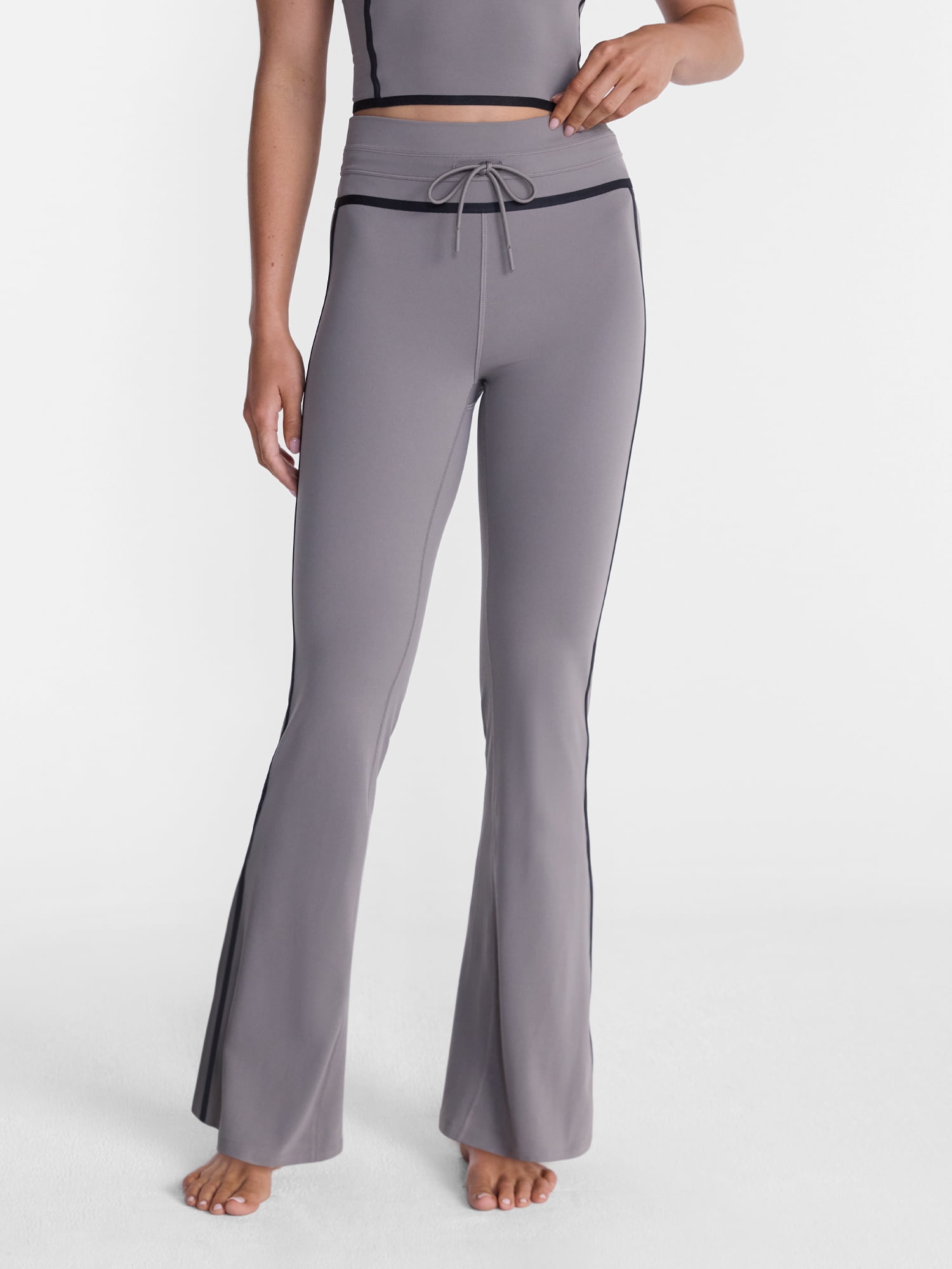 Avia Women's and Women's Plus Rib SoftSculpt Flare Pant, Sizes XS-4X