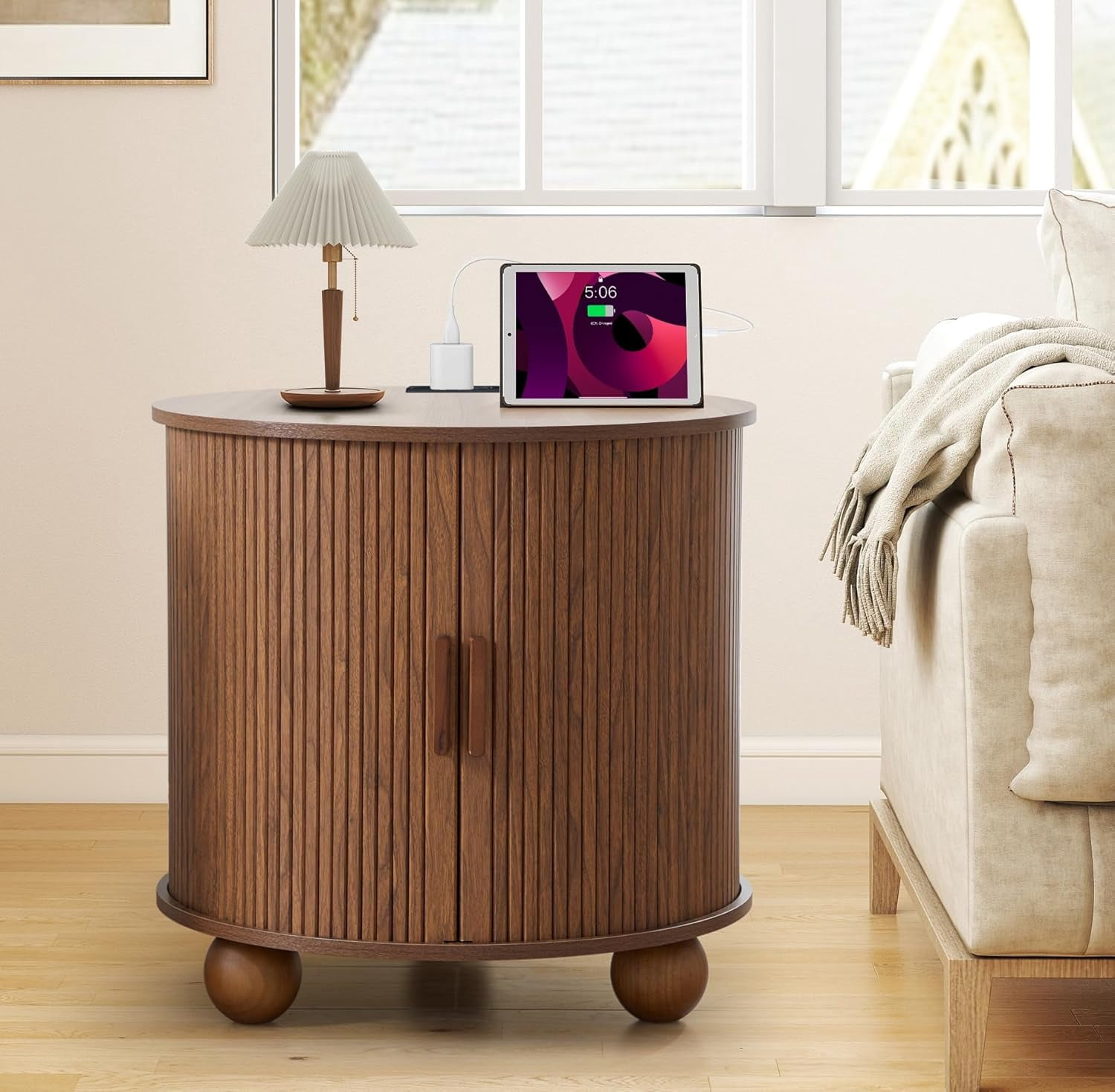 AVZEAR 24" Large Round End Table with Charging Station, Farmhouse ...