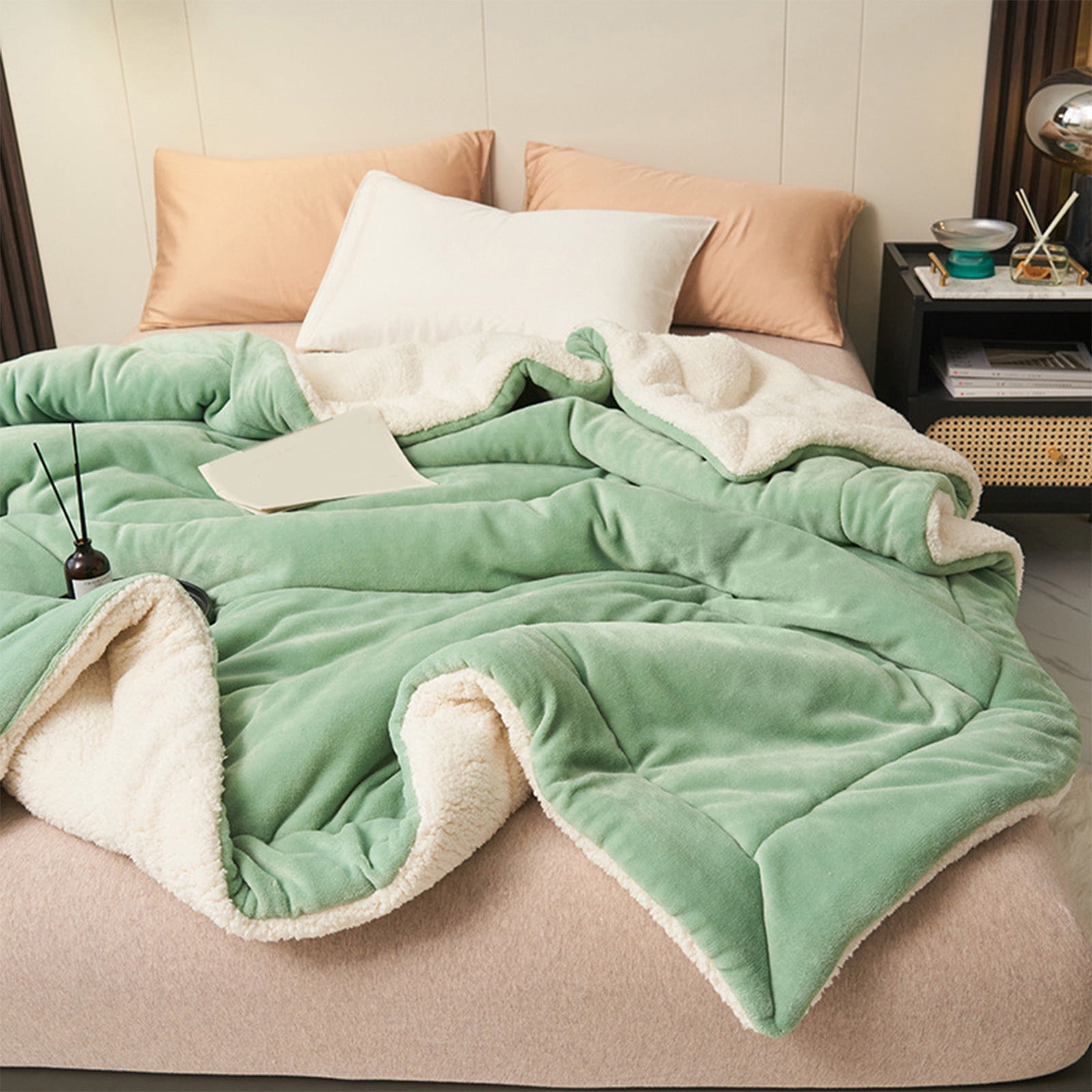 AYktou Fleece Blanket-Milk Velvet Lambswool Double Layer Blanket,Autumning Winter Warm Multifunctional Bed Blanket,Thick Plush Fleece Reversible Blanket for Bed,Sofa,Couch,Camping and Travel,Twin/Full
