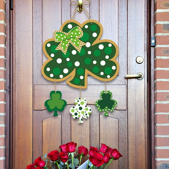 AYktou St Patricks Day Door Decorations, Shamrock Hanging Sign Door Wreath Clover Spring Wreaths with 3 Pendant, St. Patrick's Day Party Decor Home Hanging Ornaments Sign for Front Door