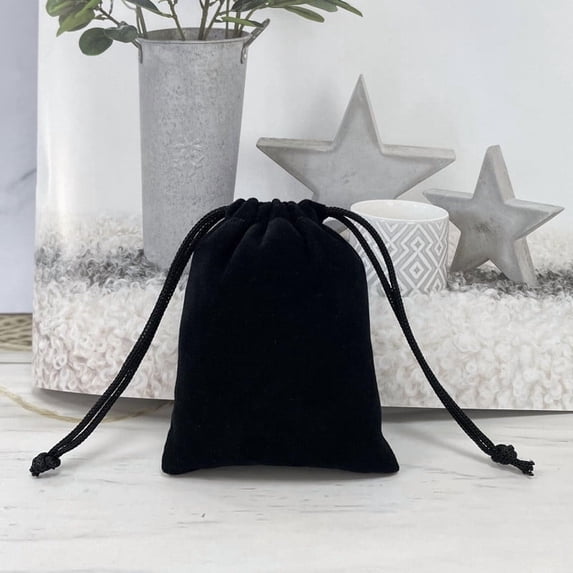 AYktou Velvet Drawstring Bags, Velvet Cloth Jewelry Pouches Christmas Candy Bag Wedding Gift Bags Reusable Exquisite Small Item Storage Bag for Jewelry Pendant Bracelet Souvenirs