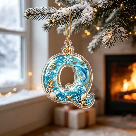 AZXY Christmas Winter Seaside Alphabet Tree Hanging Decor, Blue Wave Shell Letter Acrylic Suncatcher, Home Christmas Decorations, Custom Initial Holiday Pendant for Front Door Garland Mantel, Q