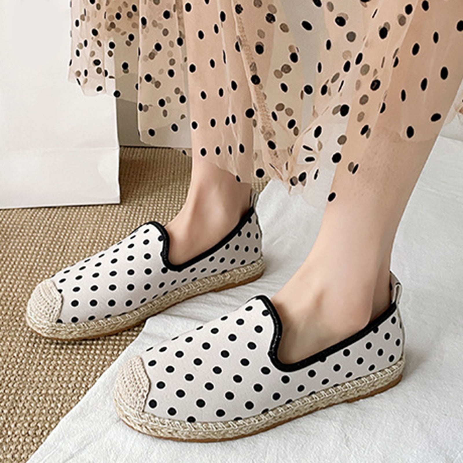  Women's Flat Shoes Fashion Mesh Polka Dot Shoes Casual
