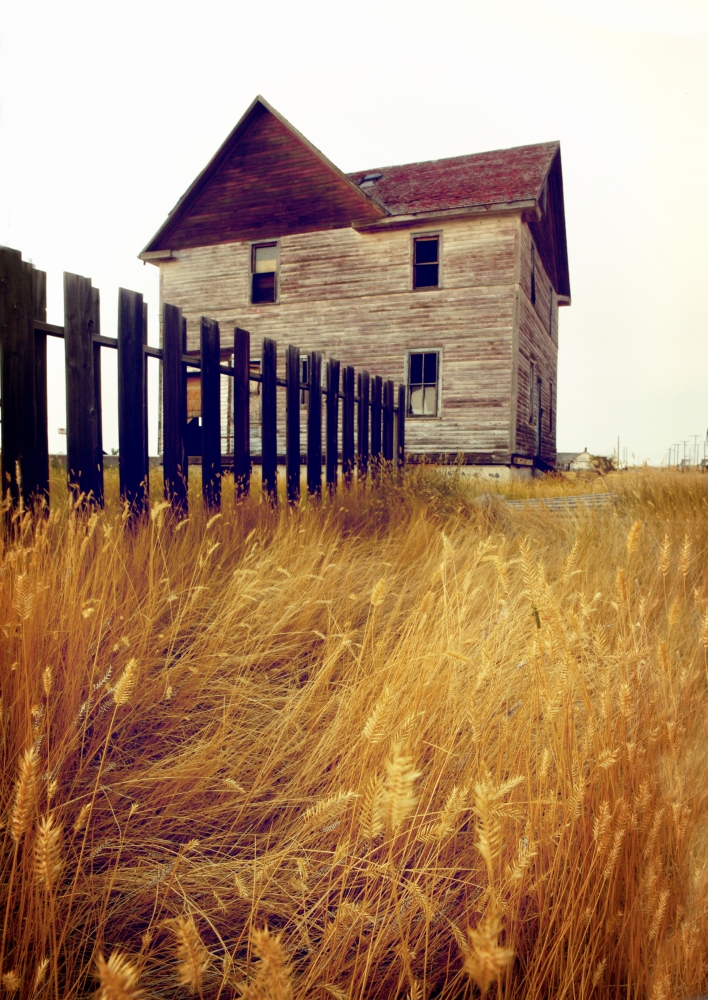 Abandoned House Near Robsart Saskatchewan Canada Canvas Art - Greg Huszar Photography Design Pics (22 x 32)