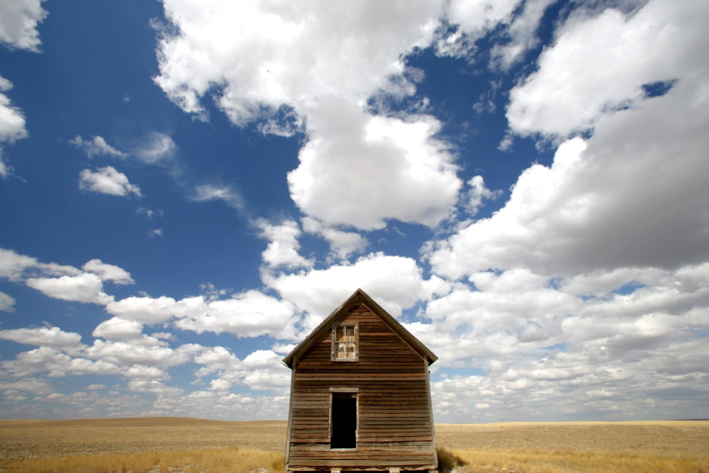 Abandoned House Saskatchewan Canvas Art - Robert Postma Design Pics (36 x 24)