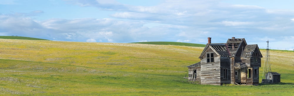 Abandoned farmhouse Wasco County Oregon USA Canvas Art - Panoramic Images (27 x 9)