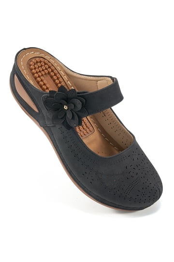 ladies size 5 dress shoes Shoes For Crews 56150 Riley Women's Size 5 Medium Width Black Water-Resistant Soft Toe Non-Slip Dress Shoe