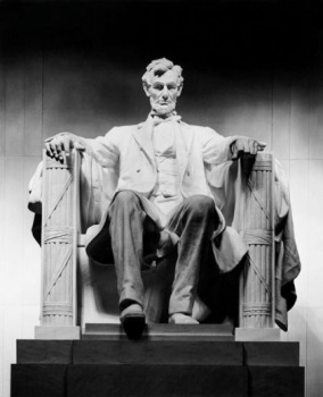 Abraham Lincoln statue in a memorial Lincoln Memorial Washington DC USA Canvas Art - (18 x 24)
