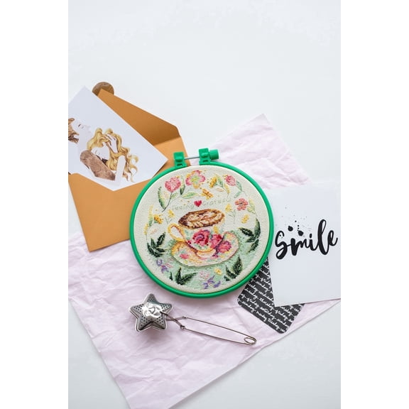 Wizardi Cross-Stitch kit - Cup. Beginner Embroidery Kit for Adults. Cross-Stitch Supplies. Needle, Canvas, Scheme, Floss and Floss Organizer Kit. AHM-011 Abris Art