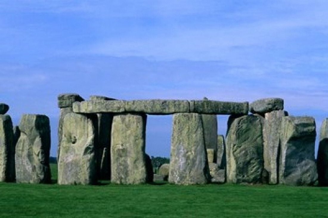 Abstract of Stones at Stonehenge England Canvas Art - Bill Bachmann DanitaDelimont (18 x 12)