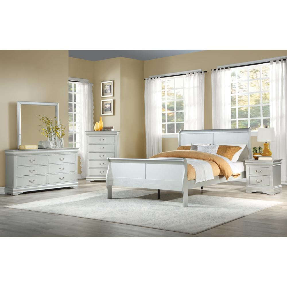 Elegant Gray Queen Upholstered Bed with Tufted Headboard and Storage Drawer