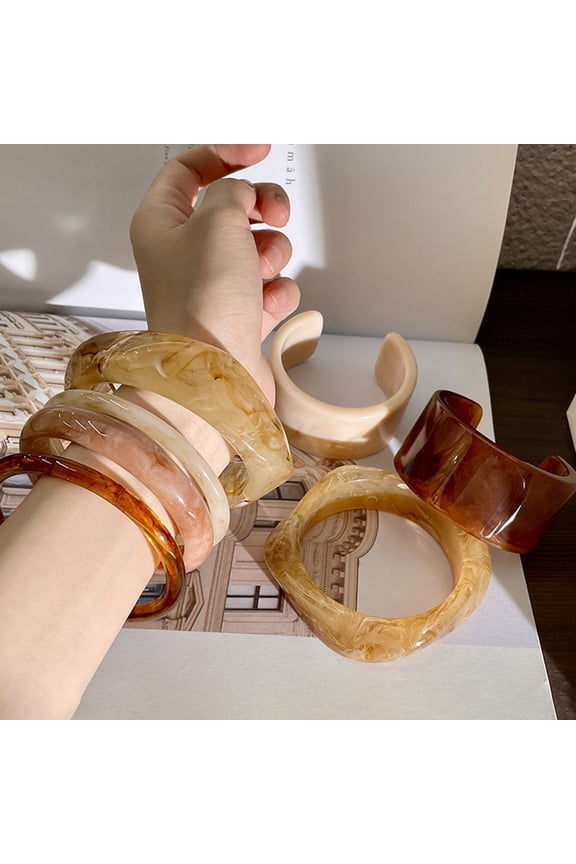 Acrylic Bracelet Retro Style Irregular Geometric Design Women Bangle Handmade Statement Bracelet Fashion Accessory