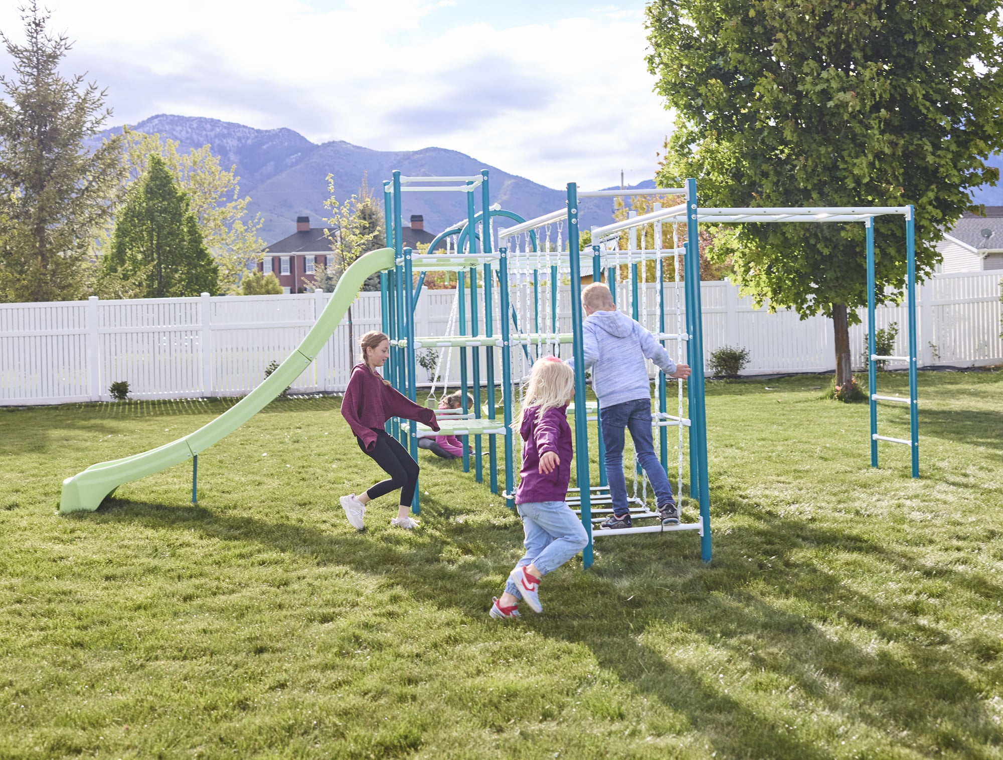Middle Kit 1 Modular Jungle Gym with Slide and Swing