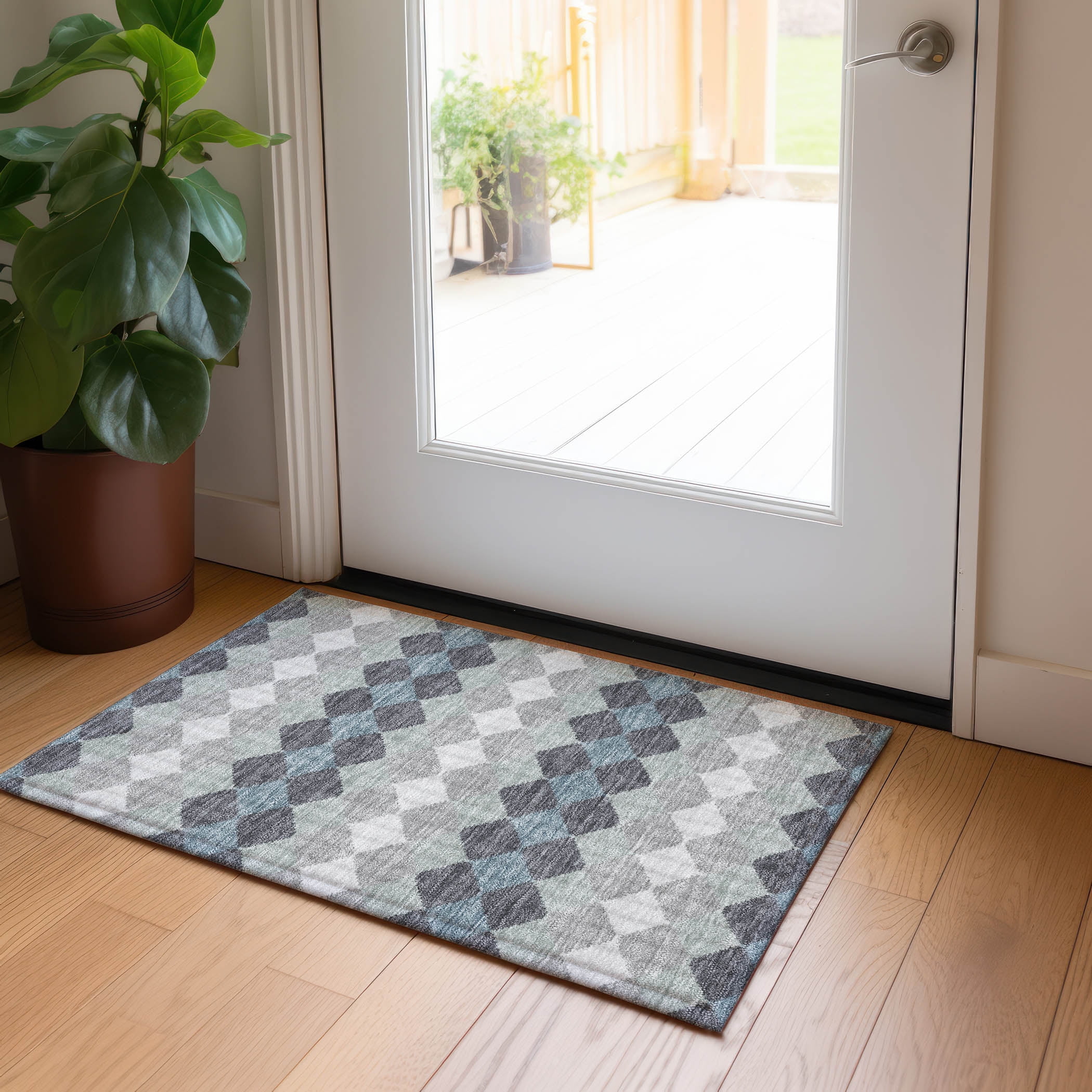 Gray Diamond Pattern Washable Synthetic Indoor Outdoor Rug