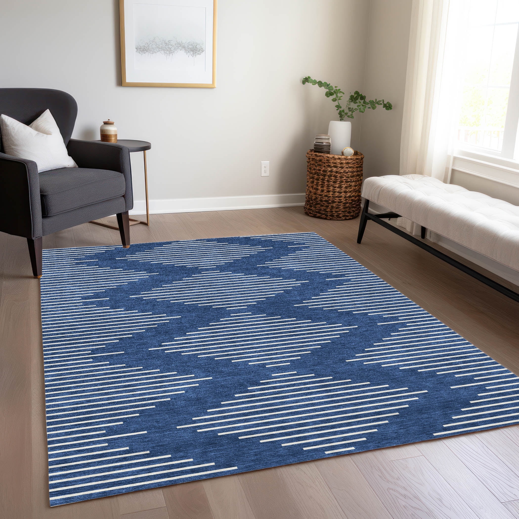 Navy and White Geometric Synthetic Indoor/Outdoor Rug, 3' x 5'