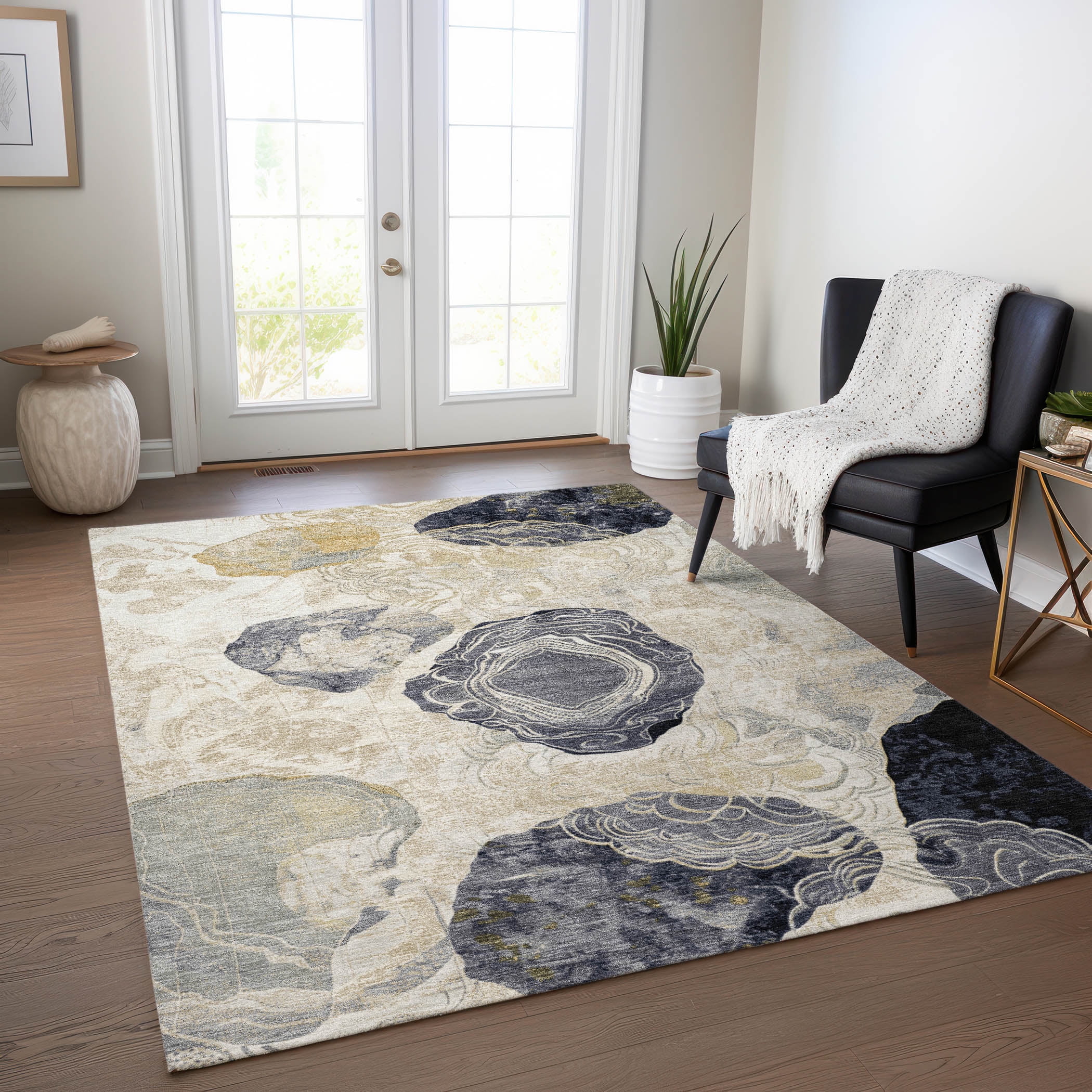 Ivory and Blue Synthetic Flat Woven 5' x 7' Area Rug