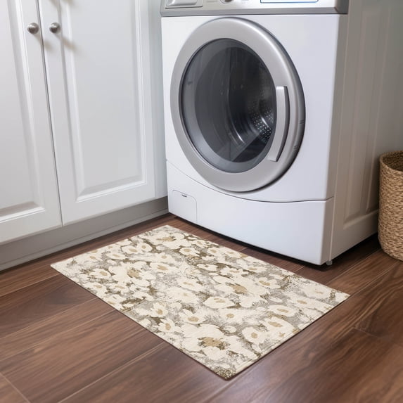 Addison Rugs Chantille Indoor/Outdoor Transitional Floral Khaki Washable Rectangle Rug, 1'8" x 2'6"