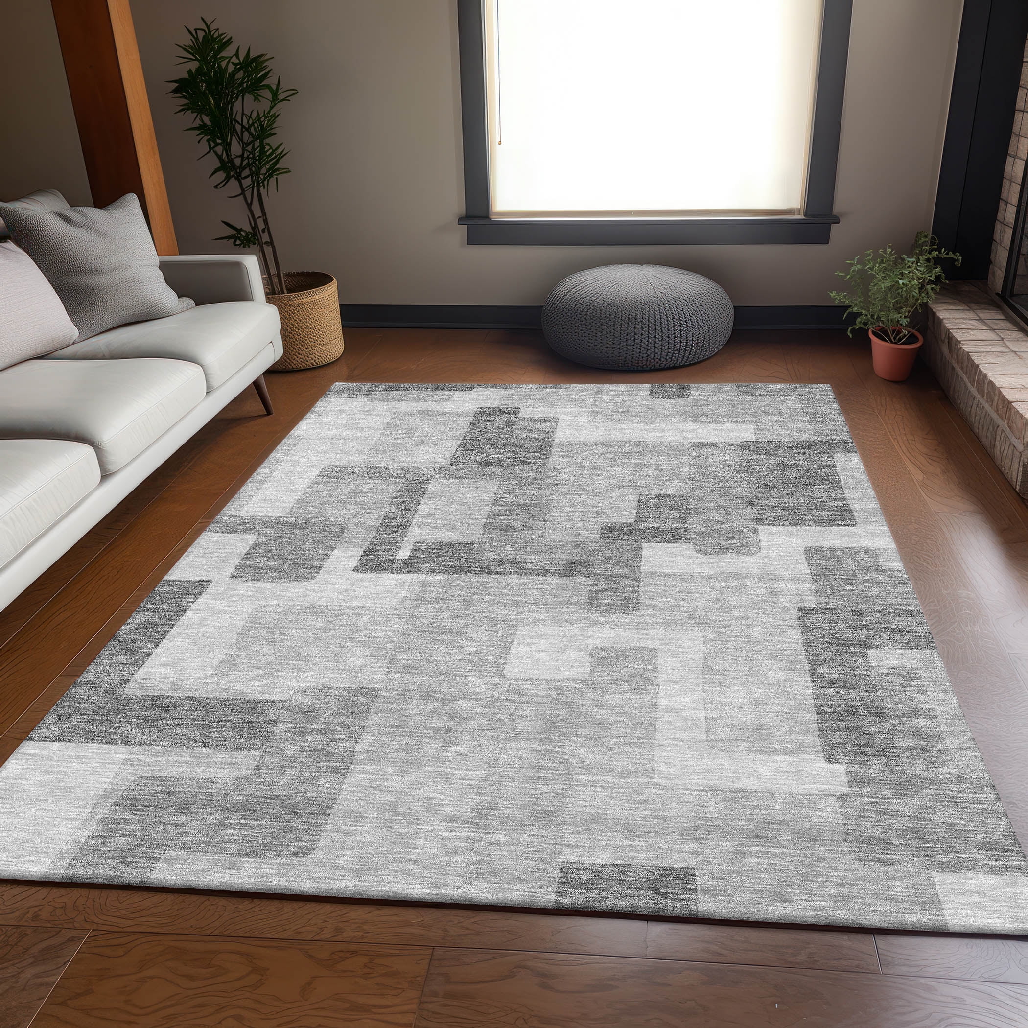 Silver Geometric Rectangular Indoor/Outdoor Machine Washable Rug