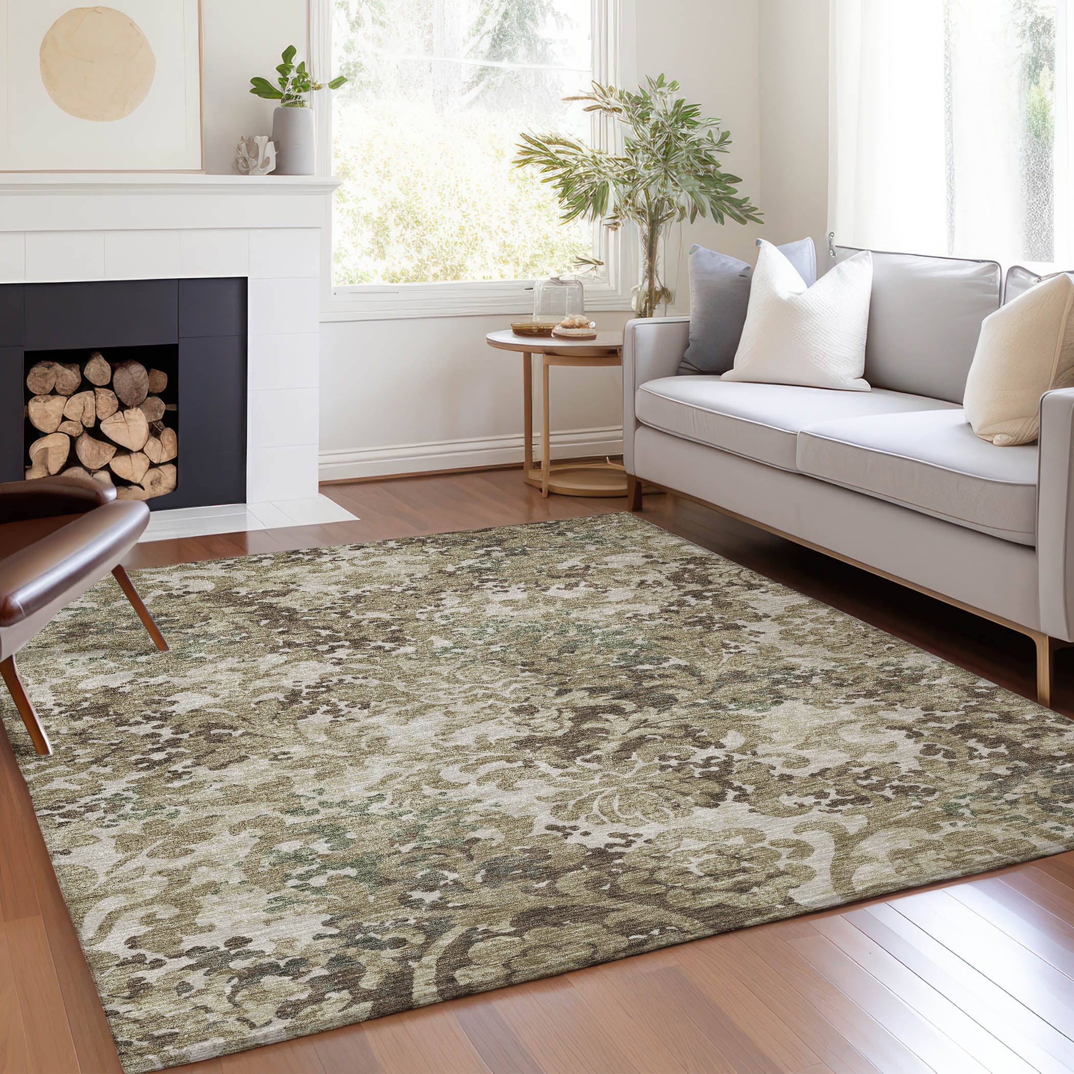 Beige and Brown Floral Synthetic Indoor/Outdoor Rug 2'6" x 3'10"