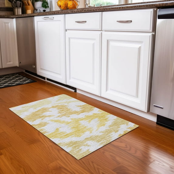 Addison Rugs Chantille Indoor/Outdoor Transitional Abstract Gold Washable Rectangle Rug, 1'8" x 2'6"