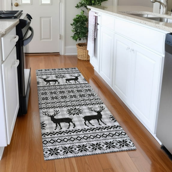Addison Rugs Chantille Indoor/Outdoor Transitional Holiday Silver Machine Washable Runner Rug, 2'3" x 7'6"