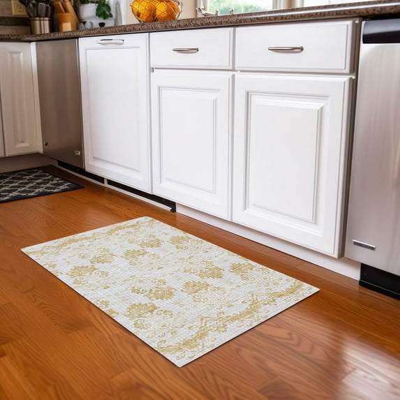 Addison Rugs Chantille Indoor/Outdoor Transitional Vintage Gold Washable Rectangle Rug, 1'8" x 2'6"