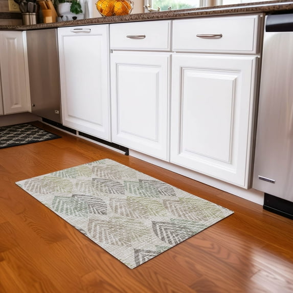 Addison Rugs Chantille Indoor/Outdoor Transitional Floral Beige Washable Rectangle Rug, 1'8" x 2'6"